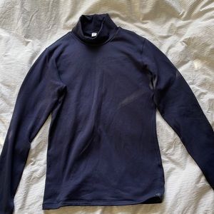 Uniqlo navy heat tech sweater